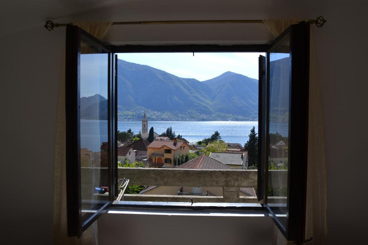 Apartments Dobrisa Kotor Exteriör bild