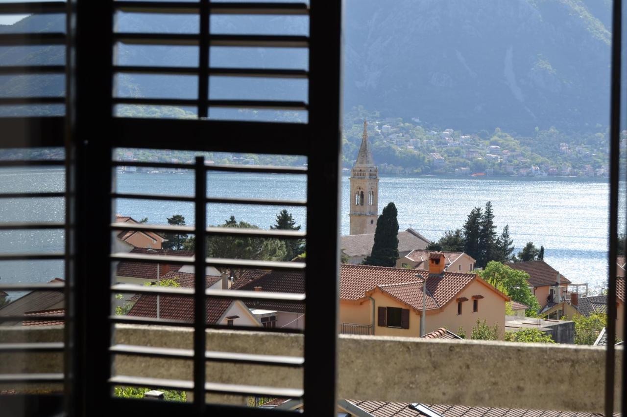 Apartments Dobrisa Kotor Exteriör bild